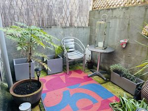 Courtyard- click for photo gallery